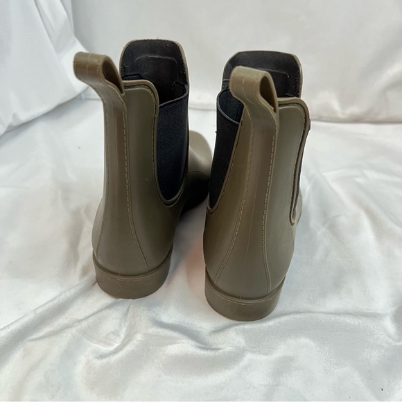 J. CREW Chelsea Matte Olive Green Rain Low Ankle Boots - Picture 4 of 7